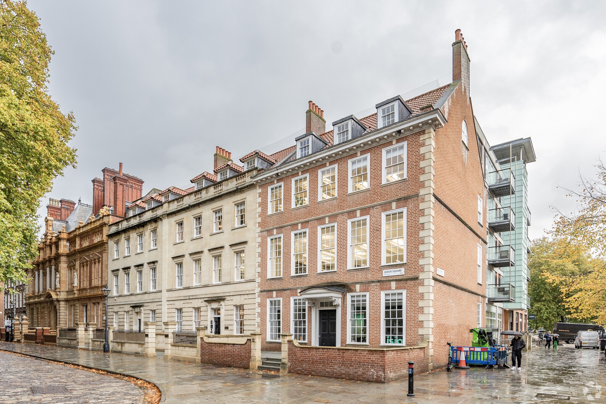 22-24 Queen Sq, Bristol for sale Primary Photo- Image 1 of 1