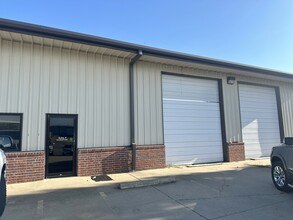 900 Runway Dr, Conway, AR for rent Building Photo- Image 1 of 6