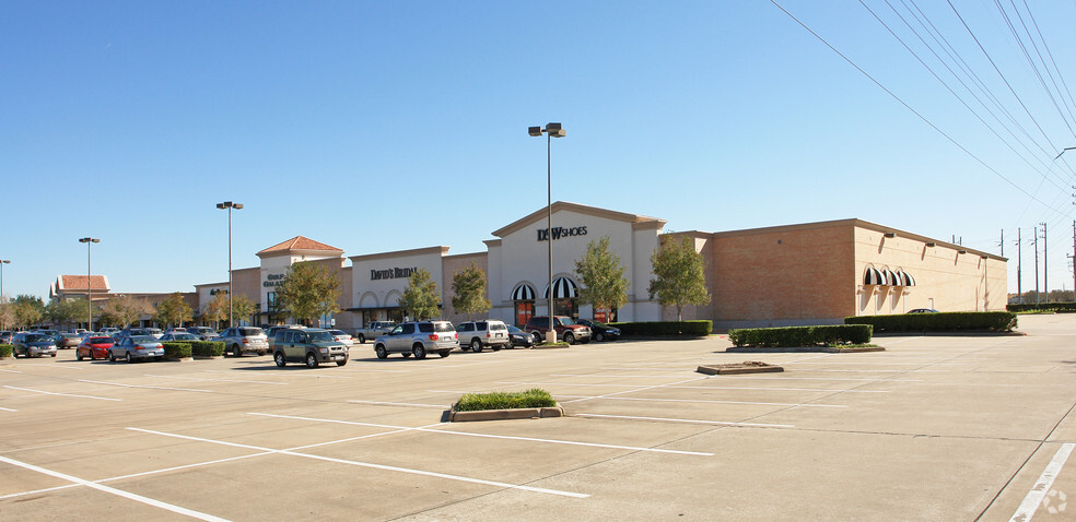 2725-2623 Town-Center Blvd, Sugar Land, TX for rent - Building Photo - Image 2 of 13