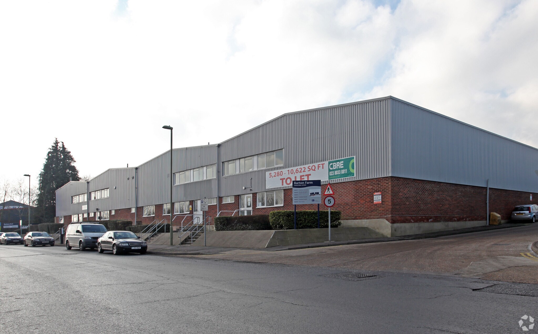 Chickenhall Ln, Eastleigh for sale Primary Photo- Image 1 of 1