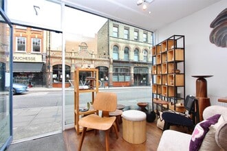 7 Stoke Newington Church St, London to rent Interior Photo- Image 1 of 10