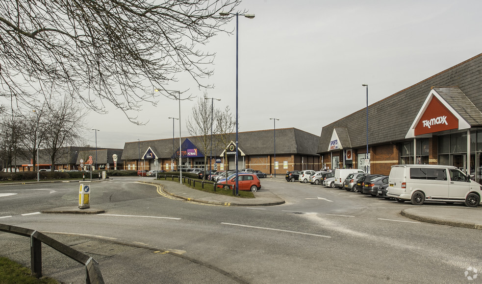 Plas Coch Rd, Wrexham, LL11 2BA - Retail for Lease | LoopNet UK