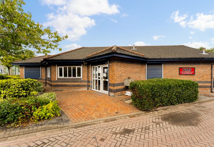 Park Industrial Estate portfolio of 2 properties for sale on LoopNet.co.uk Primary Photo- Image 1 of 2