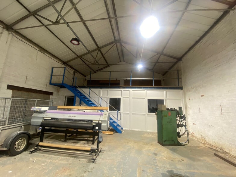 Sharrocks St, Wolverhampton to rent - Interior Photo - Image 3 of 5