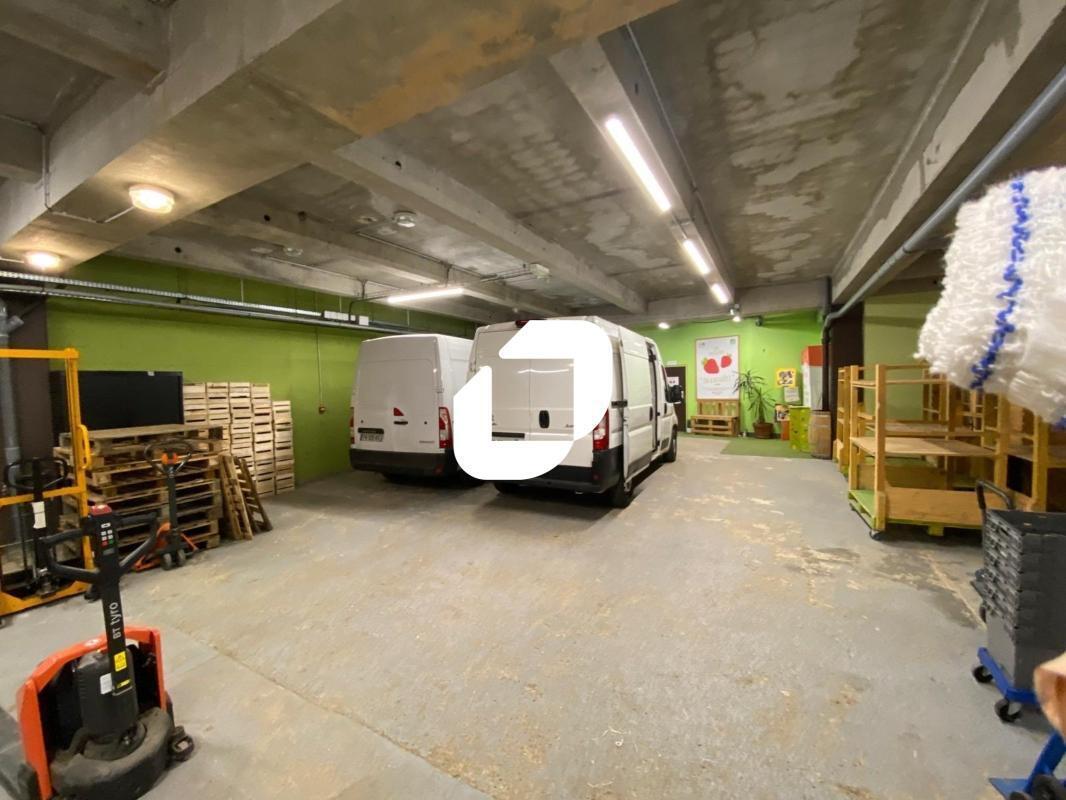Light Industrial in Sèvres to rent Interior Photo- Image 1 of 8