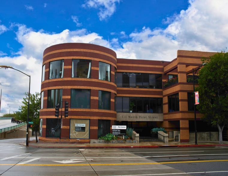 111 N 1st St, Burbank, CA for rent - Building Photo - Image 2 of 21