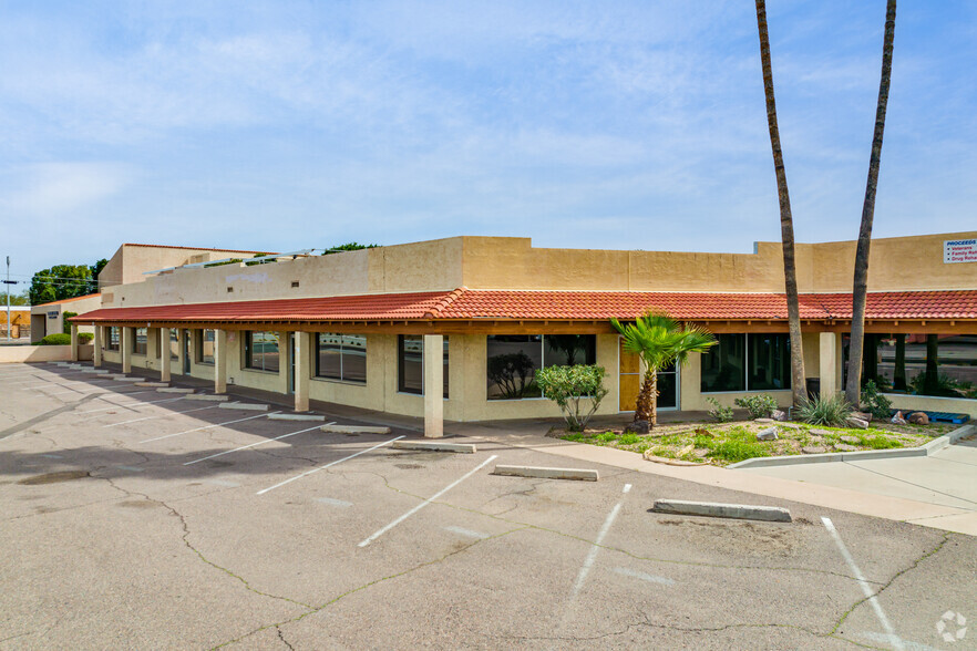 903-933 E Main St, Mesa, AZ for rent - Building Photo - Image 3 of 25