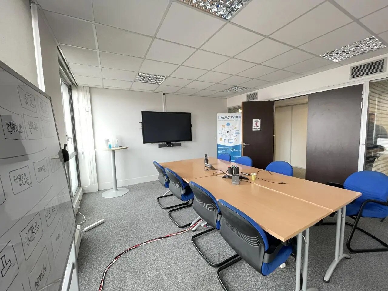 Office in Montreuil to rent Interior Photo- Image 1 of 4