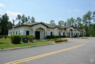 100 La Costa Ln, Daytona Beach, FL for sale Primary Photo- Image 1 of 1