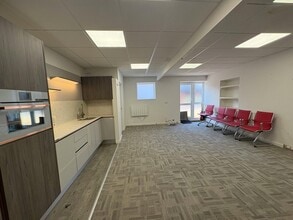 Oxford Rd, Kingston Bagpuize to rent Interior Photo- Image 2 of 4
