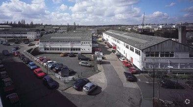 Bounds Green Rd, London for rent Primary Photo- Image 1 of 9