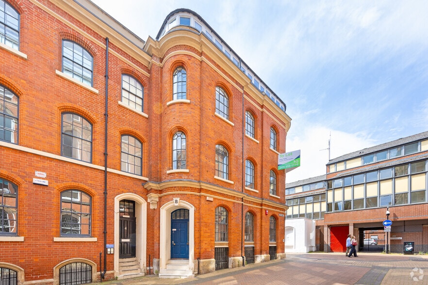 2-6 The Broadway, Nottingham to rent - Building Photo - Image 2 of 2