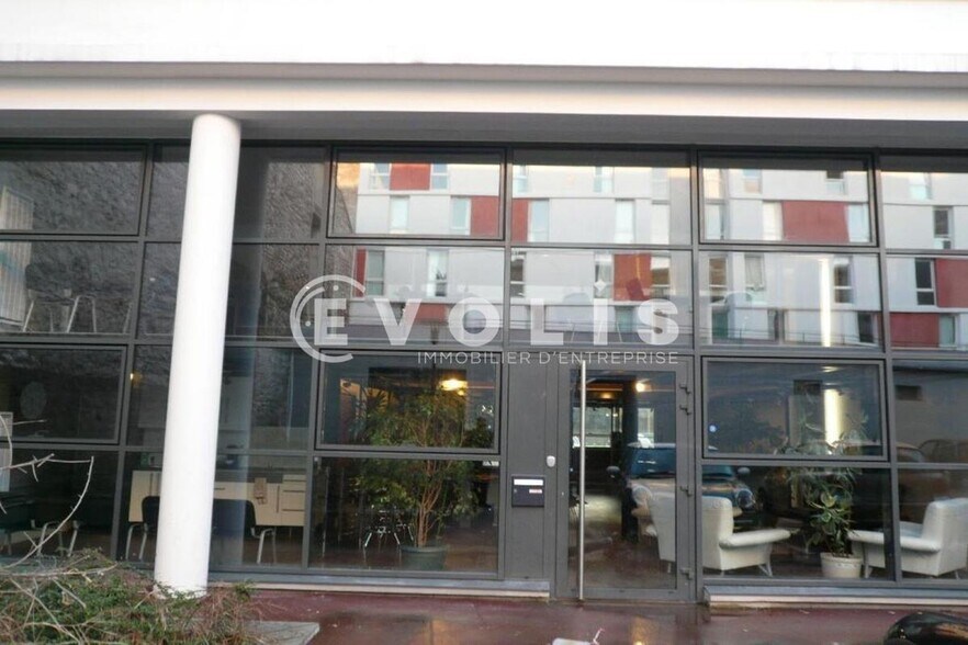 60 Boulevard Paul Vaillant-Couturier, Ivry-sur-Seine to rent - Building Photo - Image 2 of 19