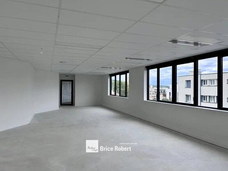 Office in Tassin-la-Demi-Lune for sale - Interior Photo - Image 3 of 20