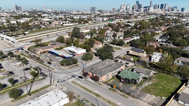 2407 Southmore Blvd, Houston, TX for rent Building Photo- Image 1 of 5