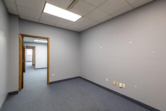 505 King St, La Crosse, WI for rent Interior Photo- Image 1 of 9