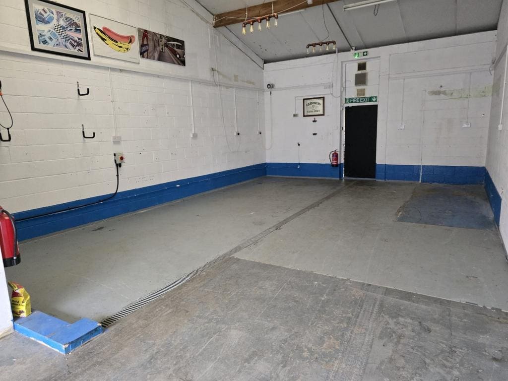 Bartley St, Bristol to rent Building Photo- Image 1 of 6