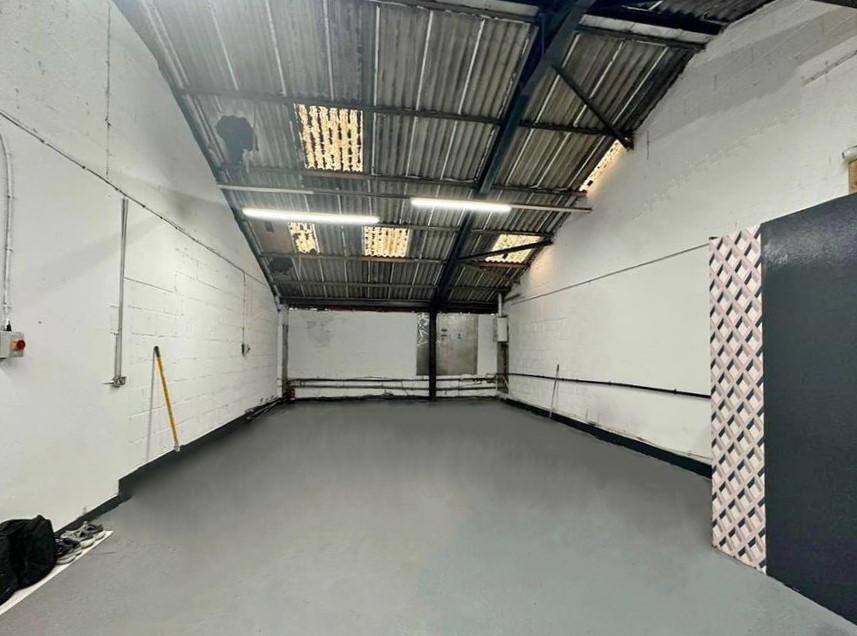 58A Kingsbridge Crescent, Southall to rent Interior Photo- Image 1 of 6