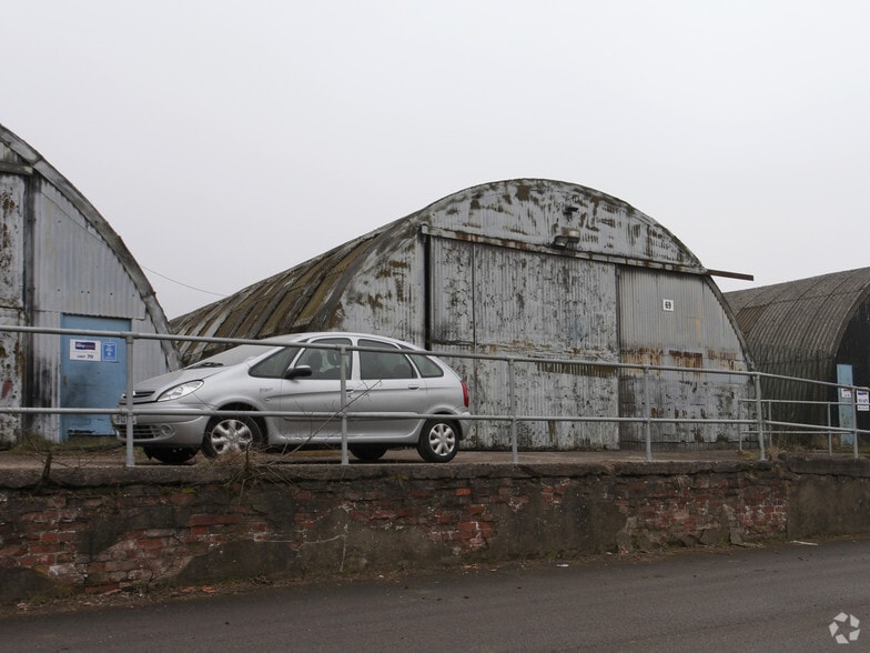 Boughton Industrial Estate, Boughton for sale - Building Photo - Image 2 of 3
