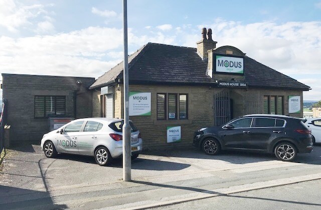 100 Wakefield Rd, Lepton for sale Building Photo- Image 1 of 1