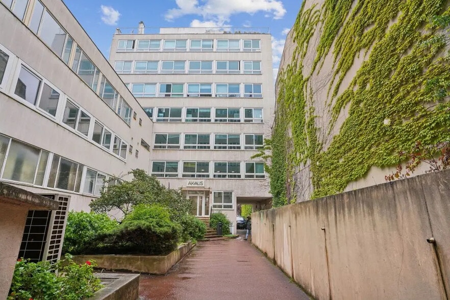171 Bis Avenue Charles De Gaulle, Neuilly-sur-Seine to rent - Building Photo - Image 1 of 3