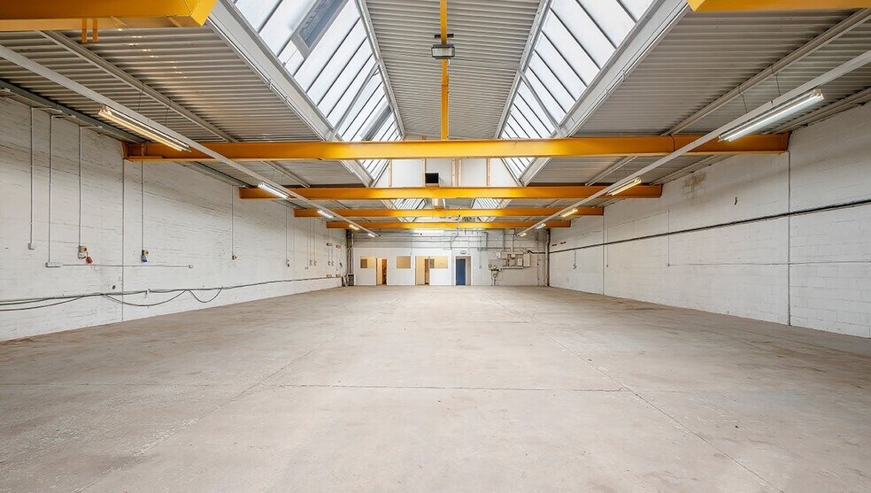 24-36 Hawbank Rd, East Kilbride to rent - Building Photo - Image 2 of 4
