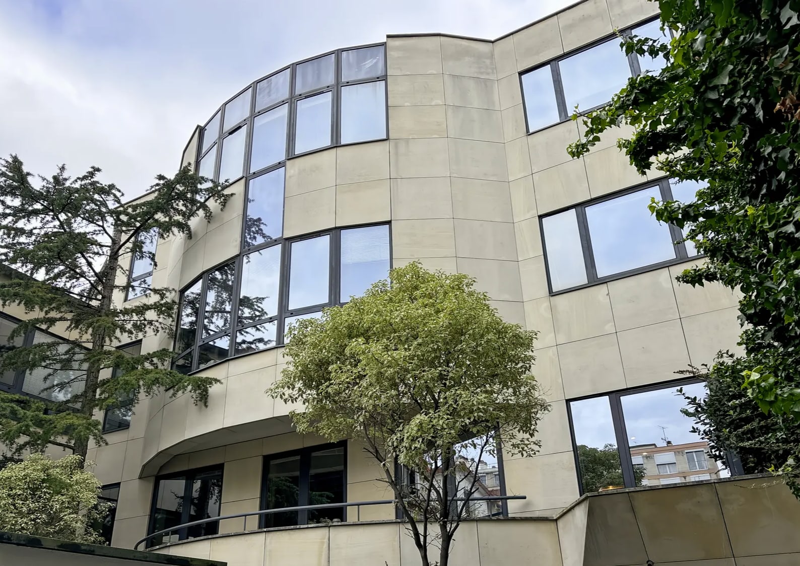 221 Allée Des Lilas, Boulogne-Billancourt for sale Primary Photo- Image 1 of 7