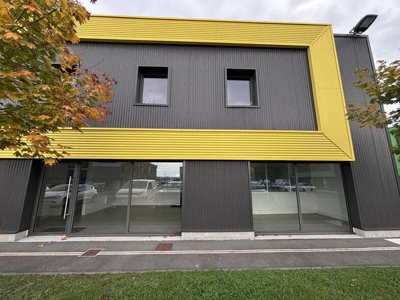 14 B Rue Des Clairières, LES SORINIÈRES to rent - Building Photo - Image 1 of 17