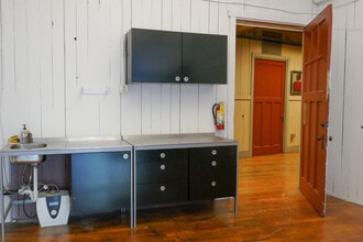 3131 Western Ave, Seattle, WA to rent Interior Photo- Image 2 of 2