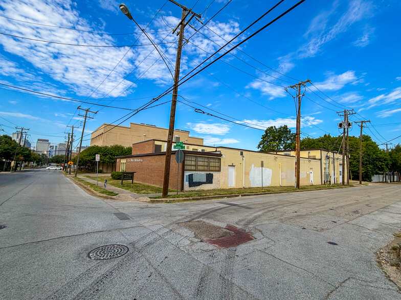 3825 Bryan St, Dallas, TX for sale - Building Photo - Image 3 of 16