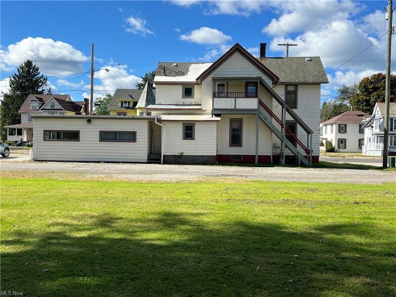 244 Mill St, Conneaut, OH for sale - Building Photo - Image 3 of 11