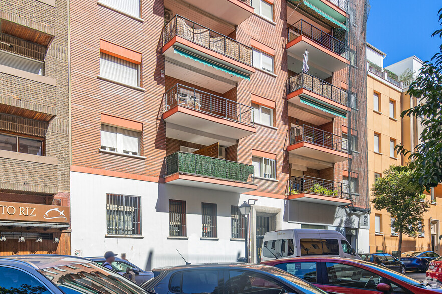 Calle Coslada, 5, Madrid, Madrid for rent - Building Photo - Image 2 of 2