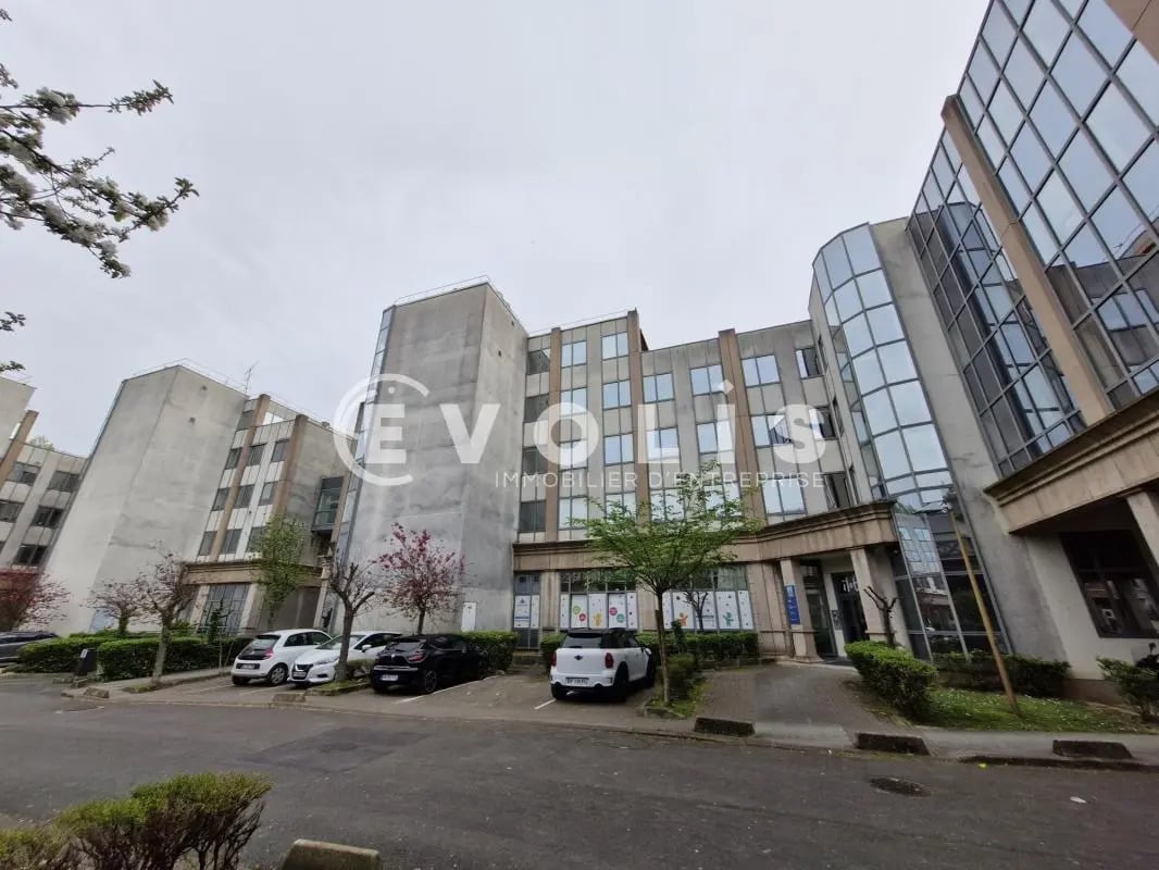 6-8 Rue Paul Cezanne, Neuilly-Plaisance to rent Building Photo- Image 1 of 35