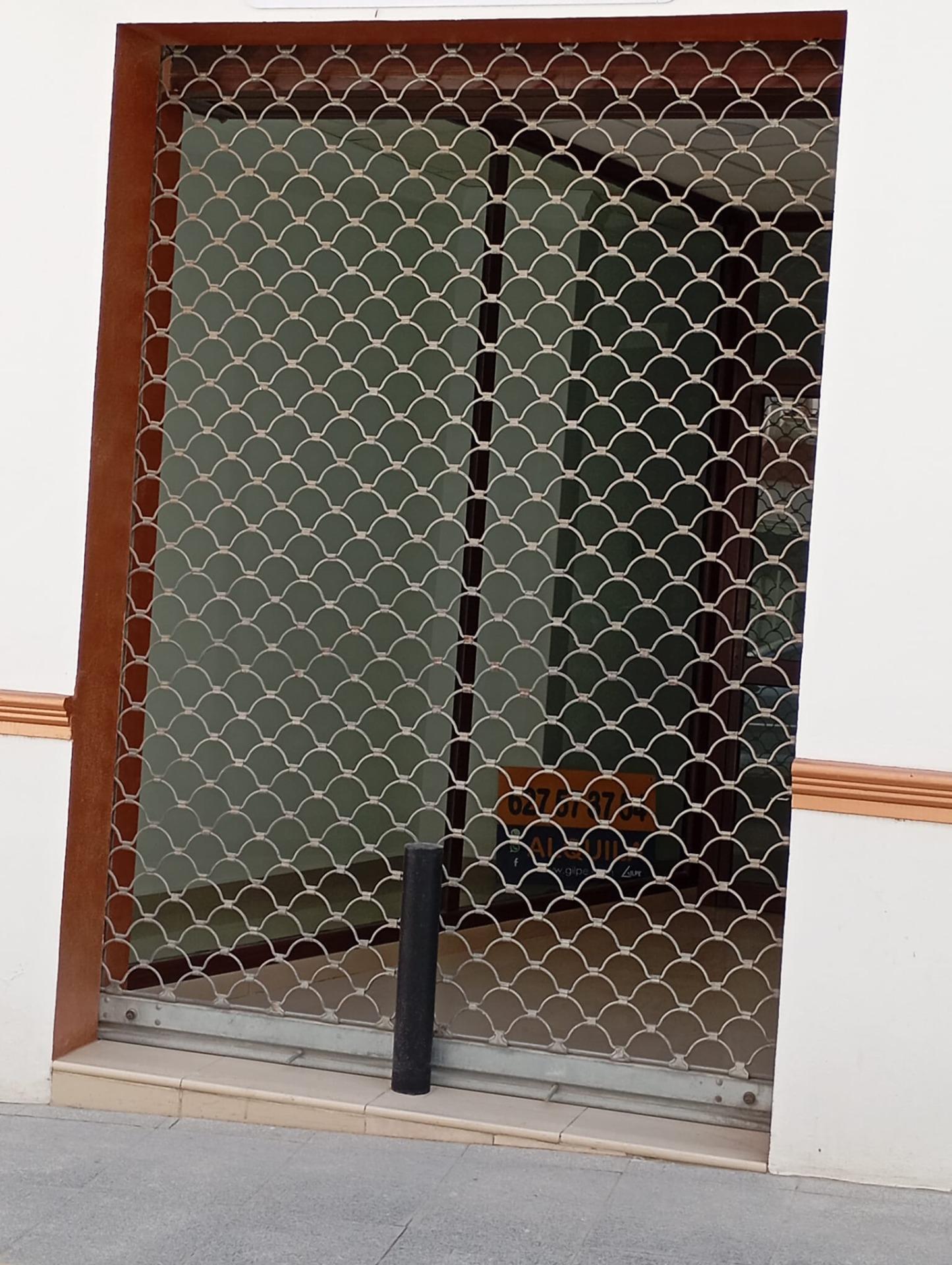 Retail in Marchena, Sevilla to rent Primary Photo- Image 1 of 10