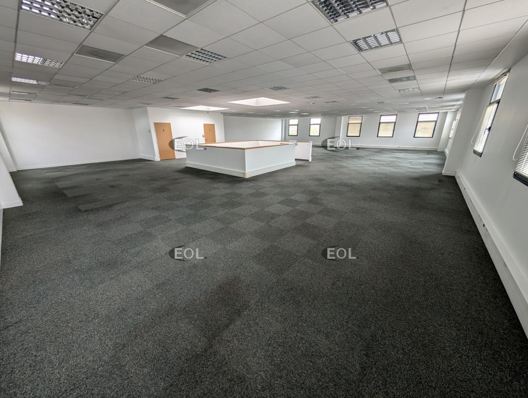 Light Industrial in Créteil to rent Interior Photo- Image 1 of 9