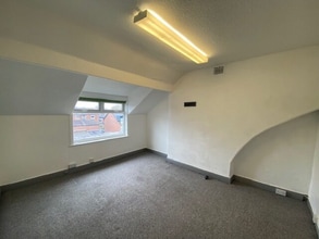 2 Railway Rd, Manchester to rent Interior Photo- Image 1 of 2