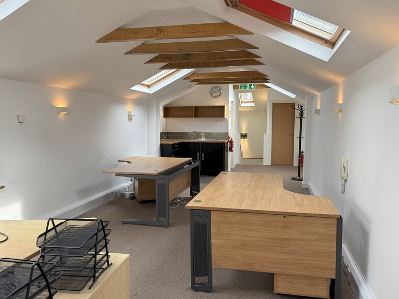 3 Willow Grv, Chislehurst to rent - Building Photo - Image 3 of 4