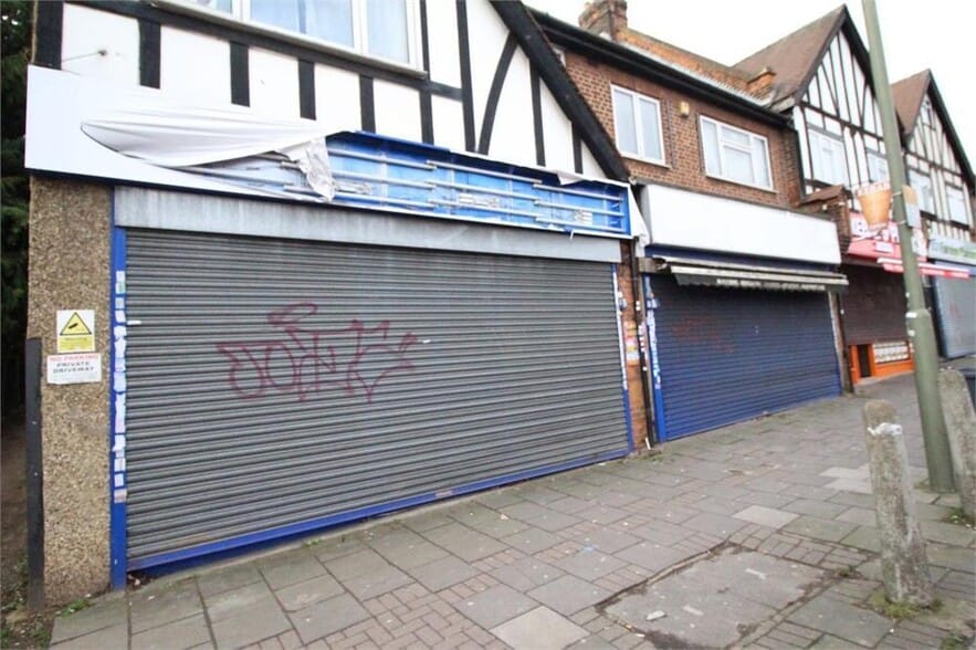 Burnt Oak Broadway, Edgware to rent - Building Photo - Image 1 of 21
