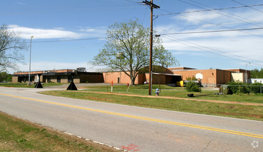 276 Foster St, Cowpens, SC for sale Primary Photo- Image 1 of 1