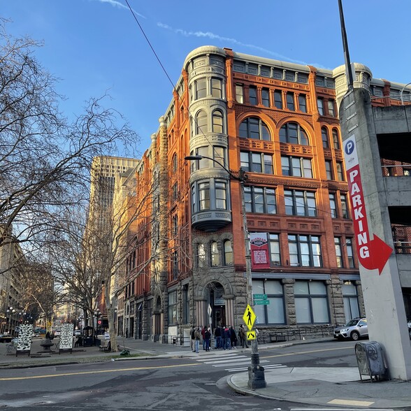 600 1st Ave, Seattle, WA for rent - Building Photo - Image 1 of 12