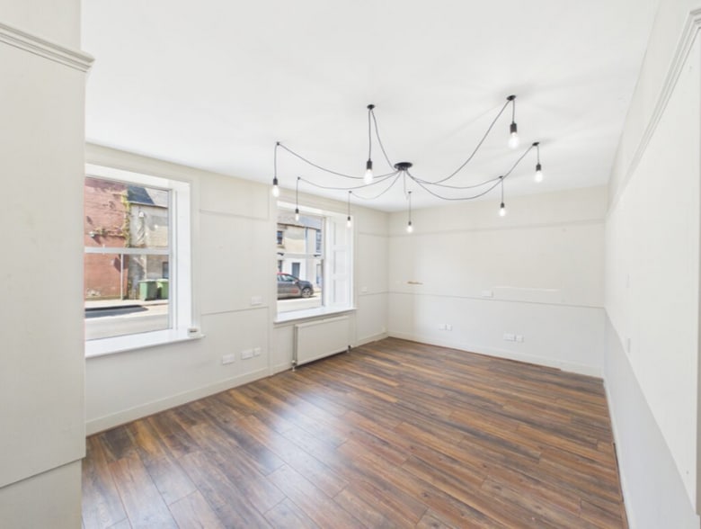 9 Earl Grey St, Mauchline for sale - Interior Photo - Image 3 of 5