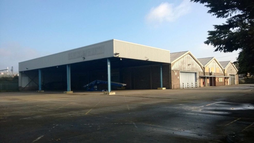 21 Danes Rd, Romford for sale - Primary Photo - Image 1 of 1