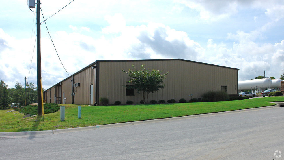 2044 Industrial Blvd, Lexington, SC for rent - Building Photo - Image 2 of 6