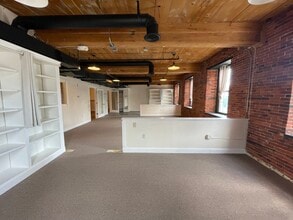 100 Main St, Dover, NH to rent Interior Photo- Image 2 of 7