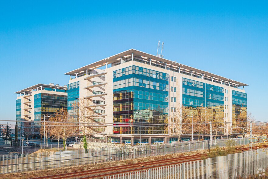 Calle Marie Curie, 7, Rivas-Vaciamadrid, Madrid to rent - Building Photo - Image 2 of 3