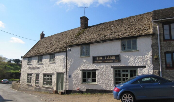 Leafield Rd, Crawley for sale Primary Photo- Image 1 of 1
