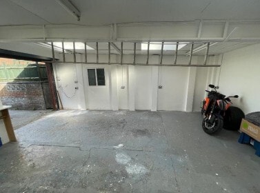 20B Warren Rd, Brighton for sale - Interior Photo - Image 3 of 4