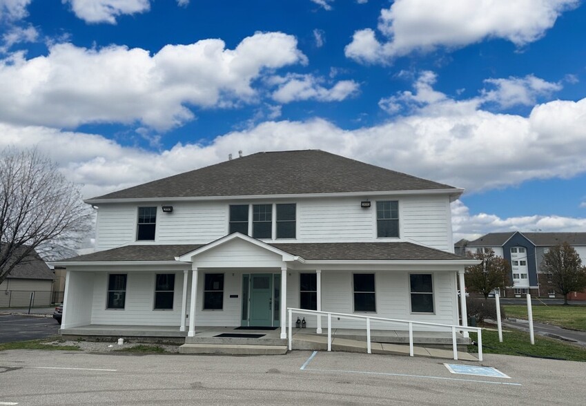 8131 Castleton Rd, Indianapolis, IN for sale - Building Photo - Image 1 of 9