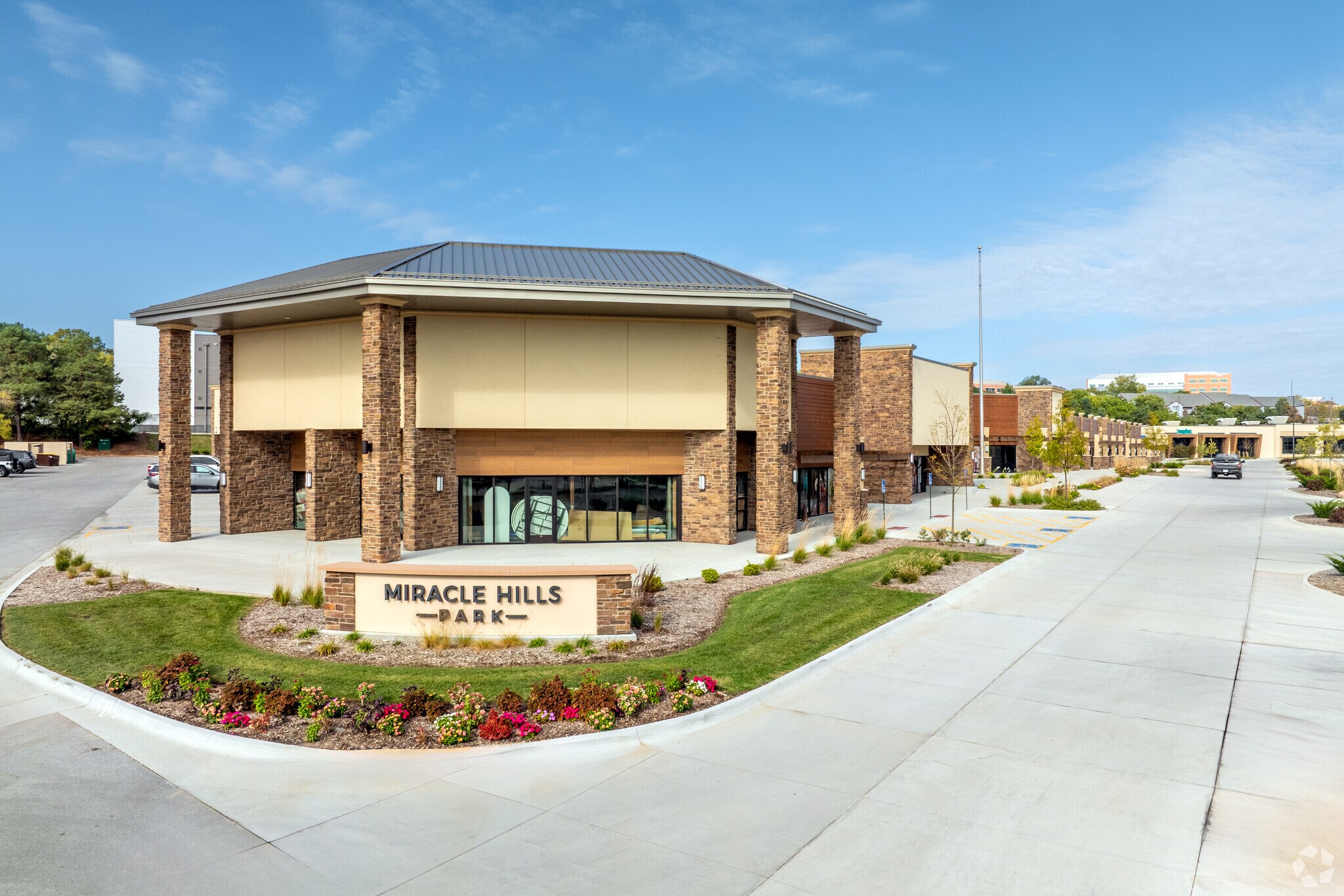 606-780 N 114th St, Omaha, NE to rent Building Photo- Image 1 of 26
