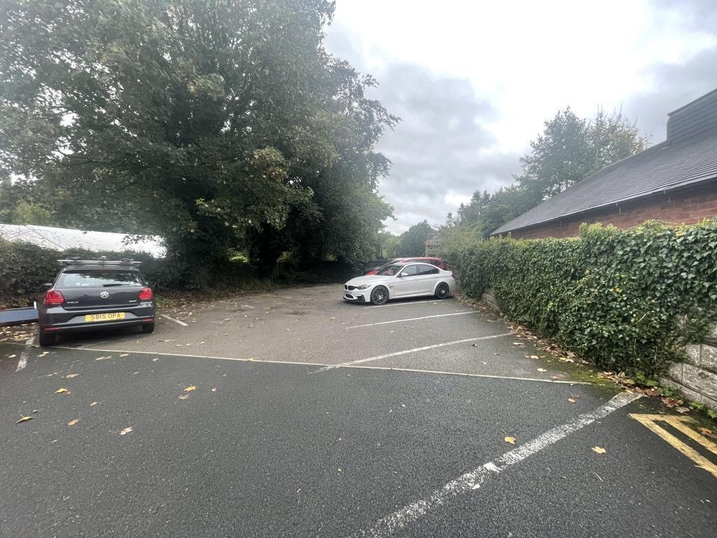 14a High St, Eccleshall to rent Building Photo- Image 1 of 11